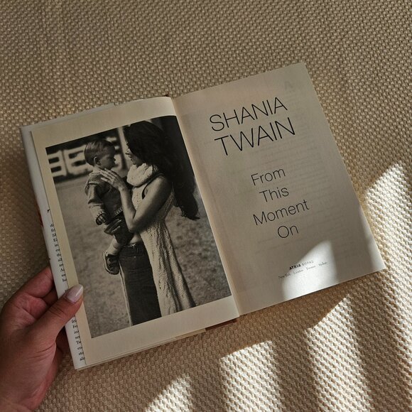 4/$40 Shania Twain - From this moment on  - Harcover (Biography/Memoir) - Picture 3 of 6